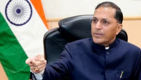 লোকসভা নির্বাচনের আগে পতদ্যাগ করলেন প্রধান নির্বাচন কমিশনার
