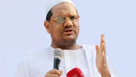 প্রধানমন্ত্রী ইফতারে নিরুৎসাহিত করছেন কেন, প্রশ্ন চরমোনাই পীরের