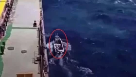 ছিনতাই করা জাহাজে চড়েই এমভি আব্দুল্লাহ-তে হামলা