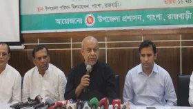 আপাতত রেল টিকেটের দাম বাড়ছে না: রেলমন্ত্রী
