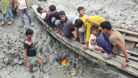 কাদায় জ্বলছে আগুন!&nbsp;