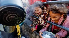 গাজায় দুর্ভিক্ষ, অনাহারে মৃত্যুর ঝুঁকিতে তিন লাখ মানুষ