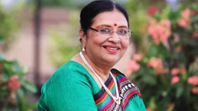 পুরস্কার নিতে পাকিস্তান গেলেন শবনম