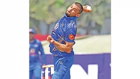 ফিরেই মাশরাফীর ৫ উইকেট