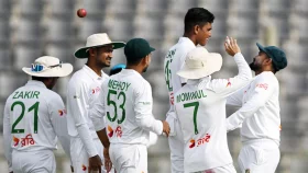 বাবর-মাসুদকে ফেরালেন নাহিদ