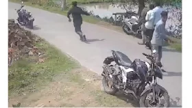 উপজেলা আ. লীগ নেতাকে পেটানোর অভিযোগ জেলা সভাপতির বিরুদ্ধে