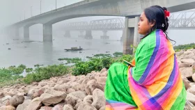 স্বজনের জন্য অপেক্ষা