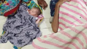 রাস্তায় জন্ম, ঠিকানা ছোটমনি নিবাসে