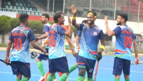 দিলকুশার জালে ১৬ গোল ঊষার