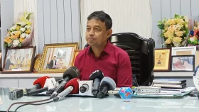 কিশোরগঞ্জের পাগলা মসজিদের ইমামের সঙ্গে প্রতারণা