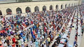 জুমাতুল বিদায় মসজিদে মসজিদে মুসল্লিদের ঢল