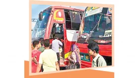 বরাবরের মতোই বাড়তি ভাড়া বাসে