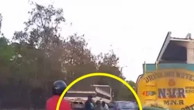 কাজের চাপ দেওয়ায় গুন্ডা ডেকে বস পেটালেন সহকর্মীরা