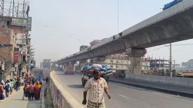 খালি হয়ে যাচ্ছে কর্মব্যস্ত গাজীপুর, সড়কে কমেছে যাত্রী