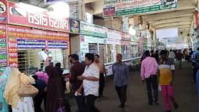 ঈদের দ্বিতীয় দিনেও ঢাকা ছাড়ছে মানুষ