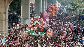 বর্ষবরণে মানুষের ঢল