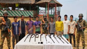 রাঙামাটিতে অস্ত্র-গোলাবারুদসহ কেএনএফের ৯ সদস্য আটক