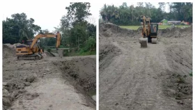 লাল পতাকা টাঙিয়ে খালের মাটি লুট