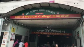 ডেমরায় প্রাইভেট কারের ধাক্কায় ভ্যানচালকের মৃত্যু