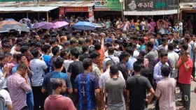 দুই শিক্ষার্থীর মৃত্যুতে উত্তাল চুয়েট, চালক গ্রেপ্তার
