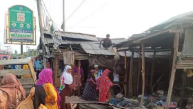 আমতলীতে অবৈধ স্থাপনা উচ্ছেদ