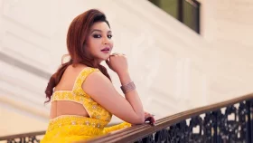 বিচ্ছেদের ১৩ বছর পরেও কেন প্রাক্তন স্বামীর পদবি ব্যবহার করেন জয়া?