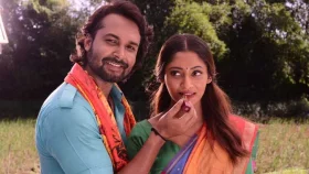ঈদের তৃতীয় সপ্তাহে পর বড় চমক দিল &lsquo;লিপস্টিক&rsquo;