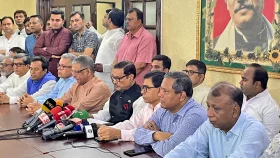 পাকিস্তানও বাংলাদেশের উন্নয়ন দেখে, বিরোধী দল দেখে না