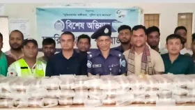 জেলে সেজে ট্রলার থেকে ইয়াবা উদ্ধার করল পুলিশ