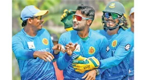 রোমাঞ্চকর জয়ে আবাহনীর শিরোপা