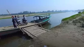 বাড়ির পাশে ব্রিজ বানাতে বুয়েটের নকশা বাদ দিলেন চেয়ারম্যান