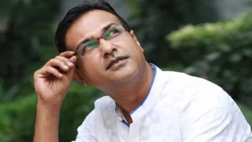বলিউডের গানে আসিফ আকবর!