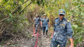 সুন্দরবনের আগুন ৪-৫ একর এলাকাজুড়ে ছড়িয়েছে