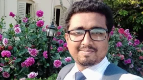 জমি লিখে নিয়ে মা-বাবাকে ভরণ-পোষণ করেন না ডাক্তার ছেলে
