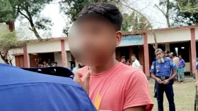 বাবার ভোট দিতে এসে আটক ১৪ বছরের ছেলে