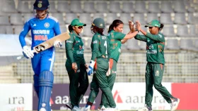 রাবেয়া-নাহিদায় ১৫৬-তে থামলো ভারত