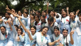 এসএসসি জিপিএ-৫ পেয়েছে ১ লাখ ৮২ হাজার ১২৯ শিক্ষার্থী, এগিয়ে মেয়েরা