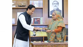 প্রধানমন্ত্রীর কাছে এসএসসির ফল হস্তান্তর