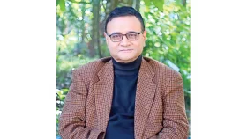 মুক্তিযোদ্ধাদের চিকিৎসায় কোনো ফি নিই না