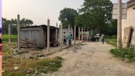 &lsquo;জোর যার মুল্লুক তার&rsquo; কায়দায় জমি দখল, প্রাণনাশের হুমকি