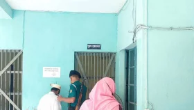 তৃতীয় শ্রেণীর ছাত্রীকে শ্লীলতাহানির অভিযোগে মাদ্রাসা সুপার গ্রেপ্তার