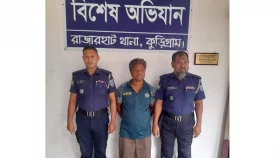 স্ত্রীকে পিটিয়ে হত্যা করল স্বামী