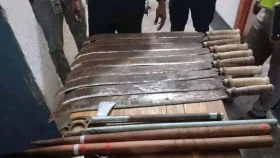 প্রতিপক্ষের নির্বাচনী কার্যালয় ভাঙচুর, অস্ত্র উদ্ধার