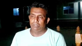 টাকা না নেওয়ায় পোলিং অফিসারকে মারধর!