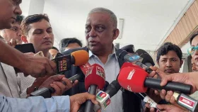 সাবেক সেনাপ্রধানের ওপর নিষেধাজ্ঞা নিয়ে যা বললেন স্বরাষ্ট্রমন্ত্রী