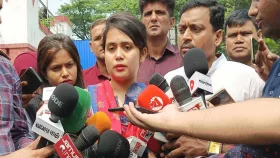 প্রধানমন্ত্রীর হস্তক্ষেপ চান এমপি আনারের মেয়ে
