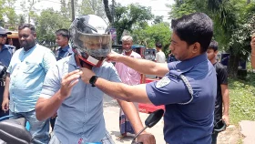 সুনামগঞ্জে ‘নো হেলমেট নো ফুয়েল’ অভিযান  