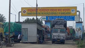 ৫ দিন পর বেনাপোল দিয়ে আমদানি-রপ্তানি শুরু