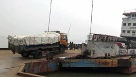 ঈদে ফেরিতে ট্রাক-কাভার্ডভ্যান পারাপার ৭ দিন বন্ধ