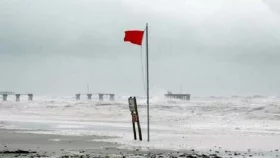 শক্তিশালী হচ্ছে ঘূর্ণিঝড় রেমাল, বন্দরে ৩ নম্বর সংকেত